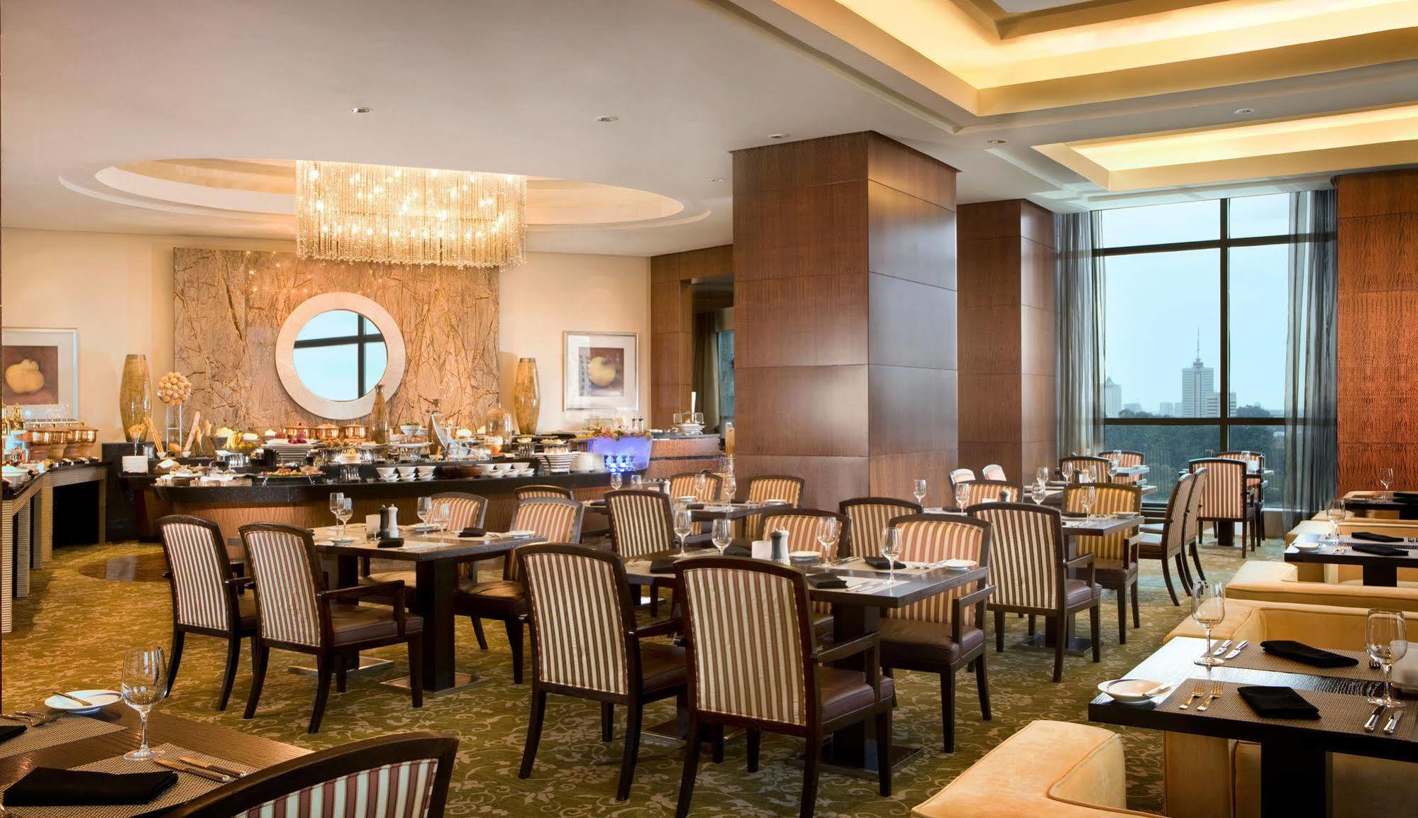 The Residences Of The Ritz-Carlton Jakarta Pacific Place Exterior foto